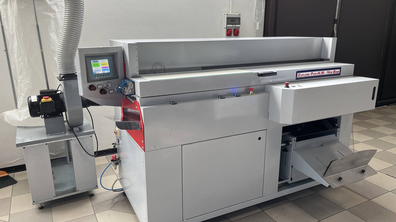Brossuratrice PUR automatica